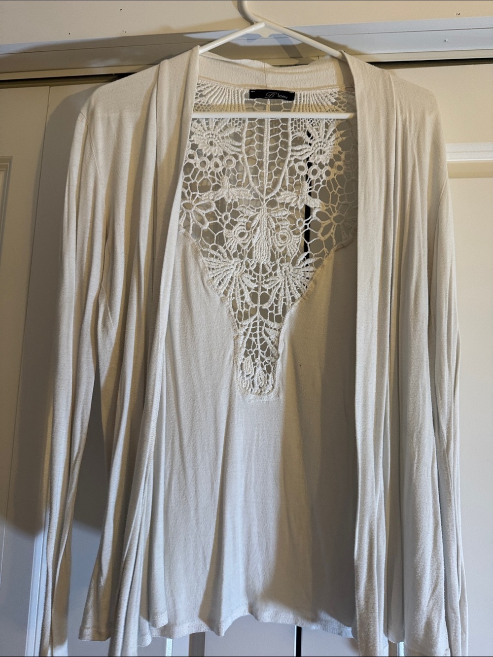 Crochet Back Detail Cream Women’s Top - Picture 3 of 6